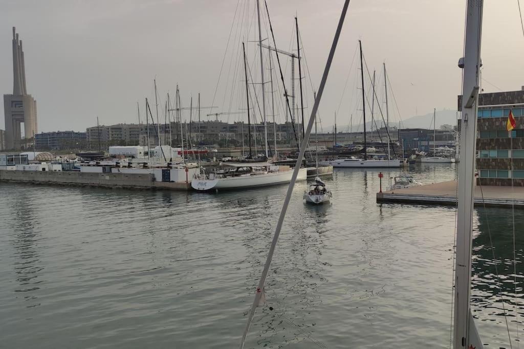 Precioso Barco En Barcelona Ξενοδοχείο Μπαδαλόνα Εξωτερικό φωτογραφία